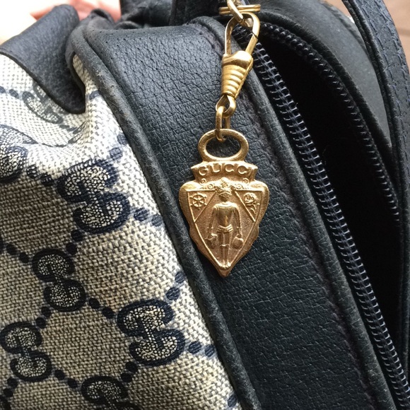 Vintage Gucci Monogram Bag - Mint Condition - Picture 4 of 8